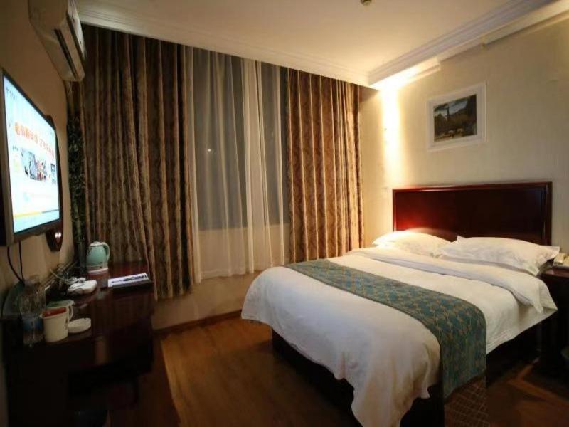 Greentree Inn Jiangsu Wuxi Yangjian Xihu Road Express Hotel Экстерьер фото